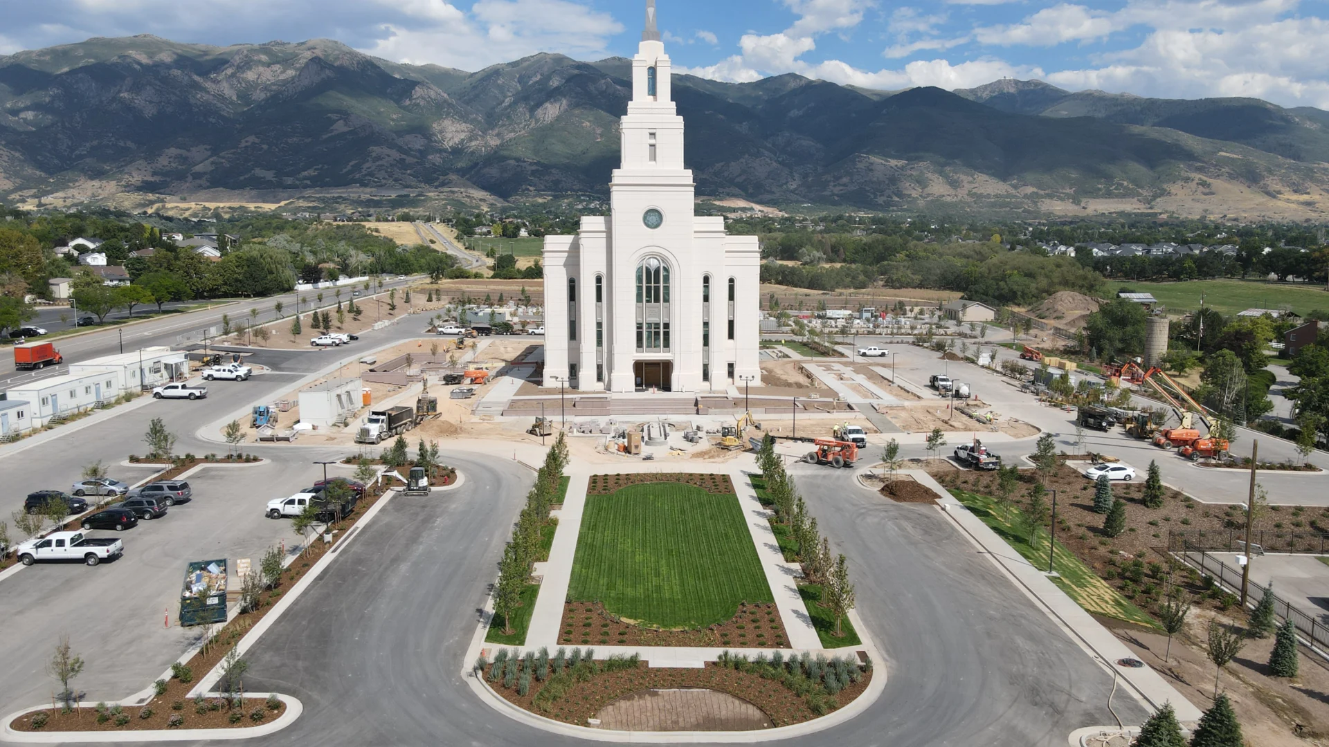 Orem Utah Temple construction site with mountains in background